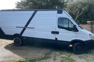 furgone camperizzato  iveco daily passo lungo