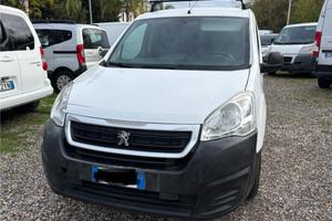 Peugeot partner 1,6 diesel 3 posti anno 2016