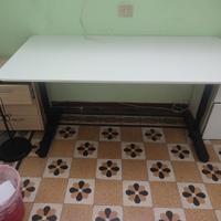 Scrivania da lavoro IKEA perfetta