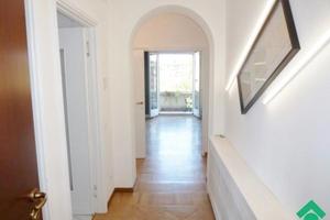 Ultimo piano, luminoso. 3 minuti da metropolitana