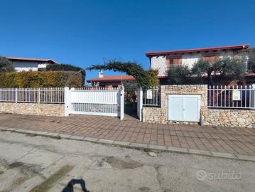 S.vito:villa rifinita indip. giardino.posto auto