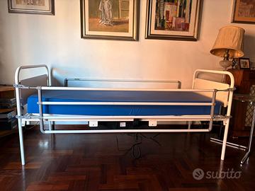 Letto singolo motorizzato con materasso e sponde