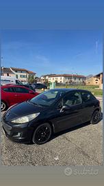Peugeot  207 1.4 gpl anno 2010