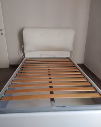 Letto da 1 piazza e mezza con contenitore