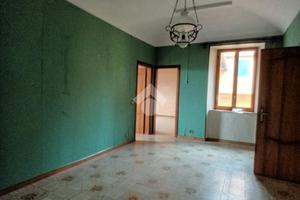 MULTILOCALE A SAN VITO ROMANO