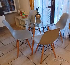 Set tavolo in vetro e 4 sedie stile nordico