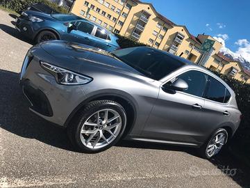 Alfa Romeo Stelvio 2.2 Business Q4 210cv auto