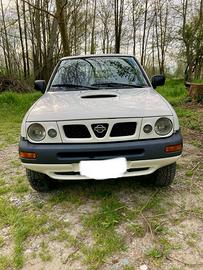 NISSAN Terrano II - 1999