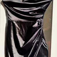 Black dress apertura al centro