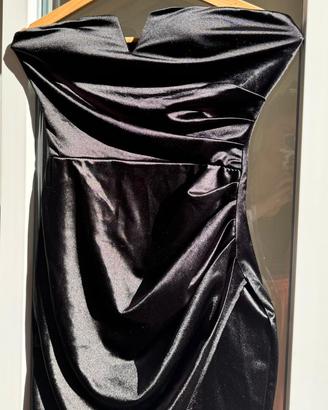 Black dress apertura al centro