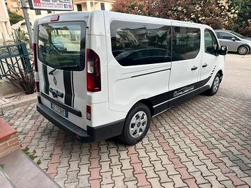 Furgone 9 posti noleggio senza conducente