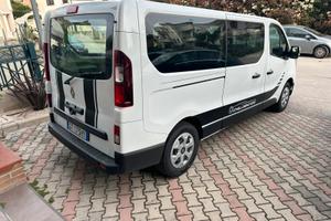 Furgone 9 posti noleggio senza conducente