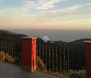 VILLA SINGOLA A LAVAGNA