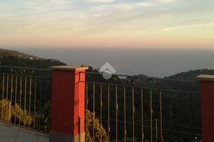 VILLA SINGOLA A LAVAGNA