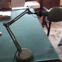 Lampada da scrivania 