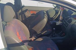 auto funzionalmente ma maltenuta 400€ trattabili