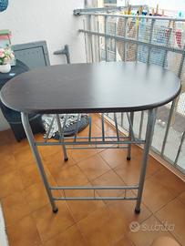 tavolo esterno e interno con 2 sedie 