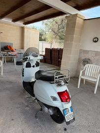 Vespa gts 125