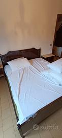 Telaio letto matrimoniale e comodini