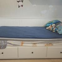 Divano/letto kea con cassetti