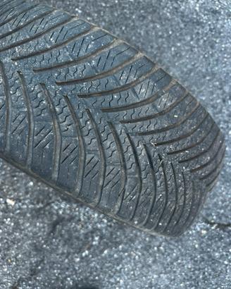 Gomme auto