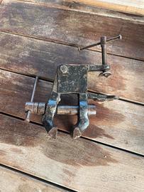 Morsa a vite in ferro battuto