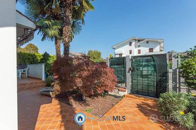 Rif.Rif. MLS1031-1208| villa a schiera due carrar