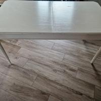 TAVOLO IN STILE PROVENZALE