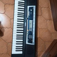 Tastiera Yamaha YPT210.