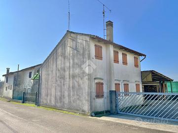 VILLA SINGOLA A RESANA