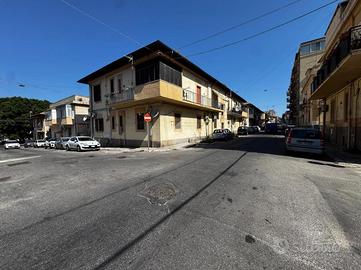 2 LOCALI A REGGIO DI CALABRIA
