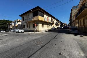 2 LOCALI A REGGIO DI CALABRIA
