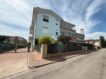 2 LOCALI A ROVIGO