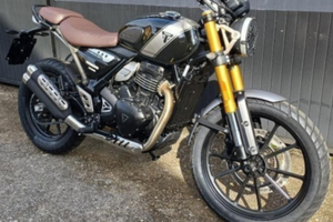 Triumpy scrambler 400