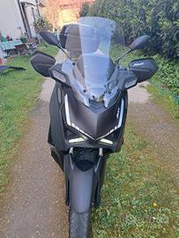 scooter Yamaha xmax 300