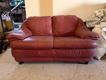 Divano in pelle rossa due posti