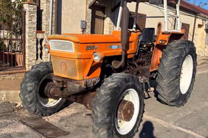 Trattore OM 850 dt
