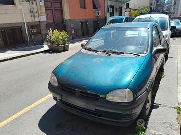 Opel Corsa 1.2 ideale neopatentanti