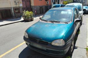 Opel Corsa 1.2 ideale neopatentanti