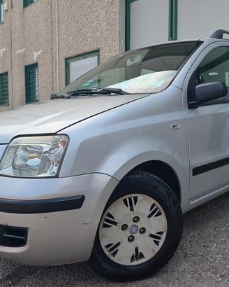Fiat Panda 1.2 BENZINA NEOPATENTATI POCHI KM PRONT