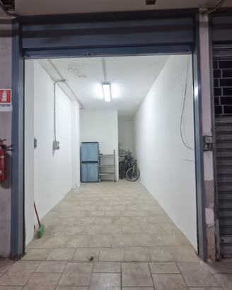Box auto pertinenziale ristrutturato 15 mq - altez