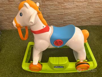 Cavallo a dondolo