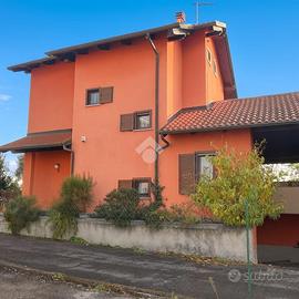 VILLA SINGOLA A SAN MAURIZIO CANAVESE