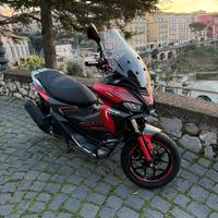 Aprilia SR GT 200