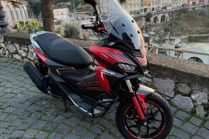 Aprilia SR GT 200