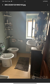 Napoli: Via Nazionale delle Puglie 176, zona Poggi