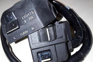 Comando luci frecce honda vt500 cod.35200ke9010