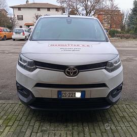 Toyota prace city van