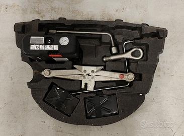 Kit emergenza Toyota iQ 09/14