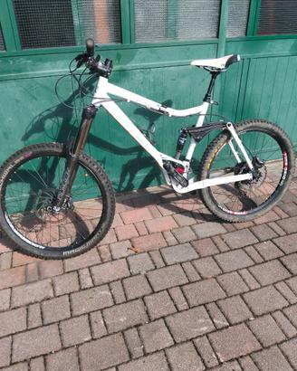 Kona colair suprime